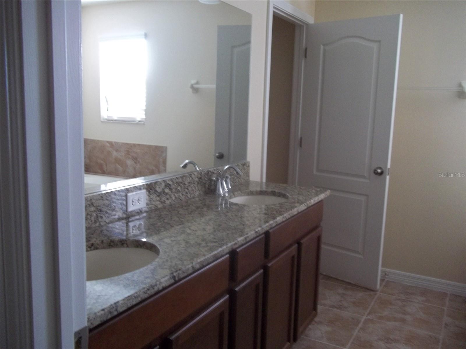 Image 13 of 21 For 20014 Date Palm Way