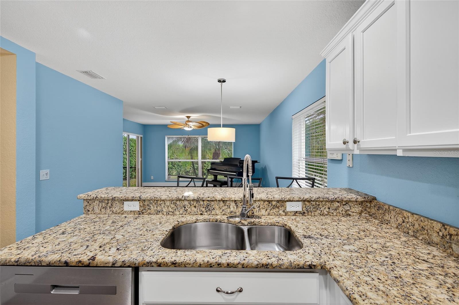 Image 9 of 67 For 7152 Chatum Light Run