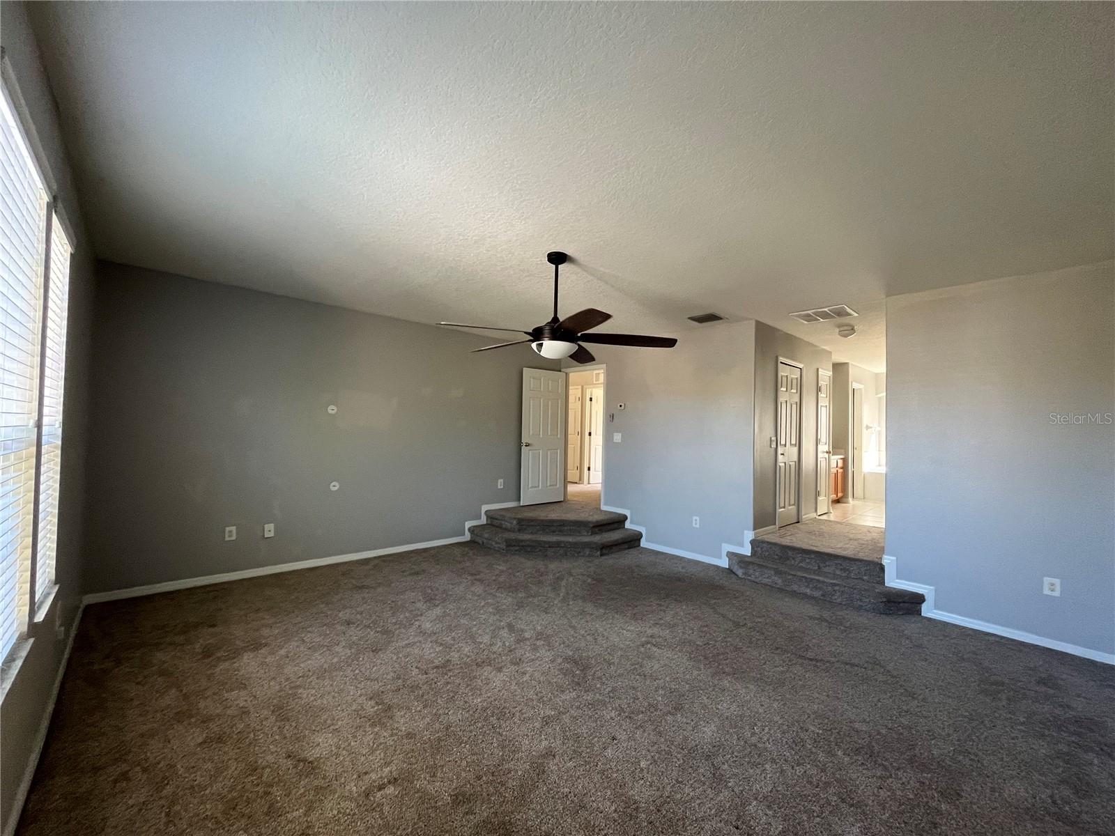 Image 16 of 33 For 17930 Cunningham Court