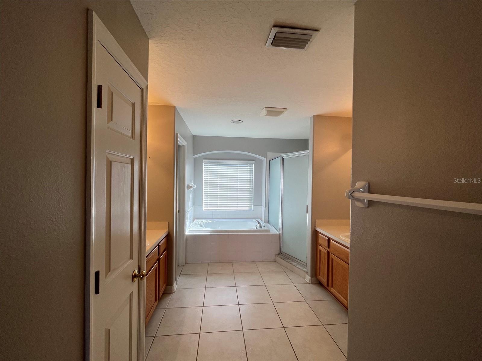 Image 17 of 33 For 17930 Cunningham Court