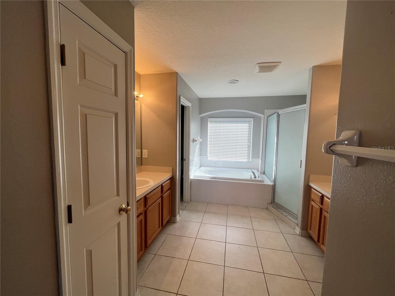 Image 19 of 33 For 17930 Cunningham Court