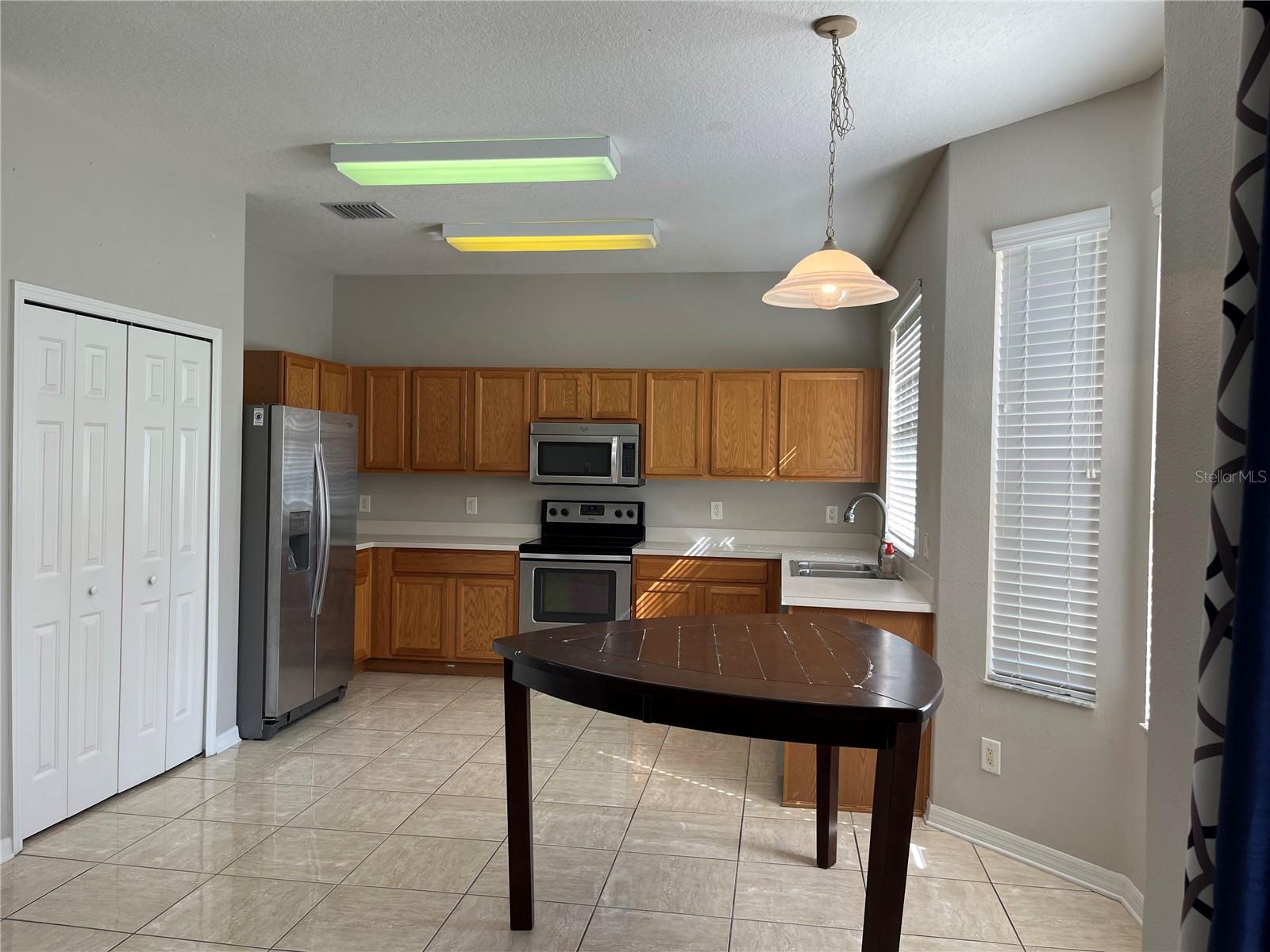 Image 9 of 33 For 17930 Cunningham Court