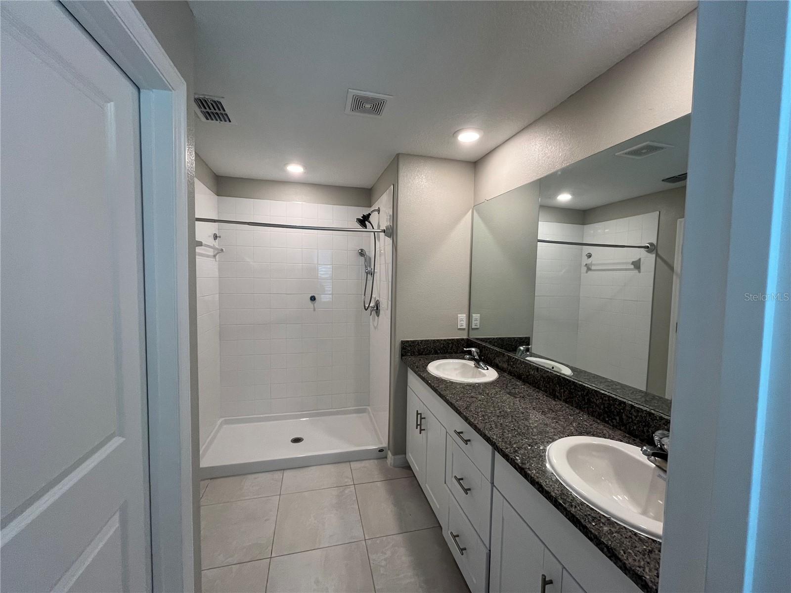 Image 19 of 35 For 241 Argyll Drive