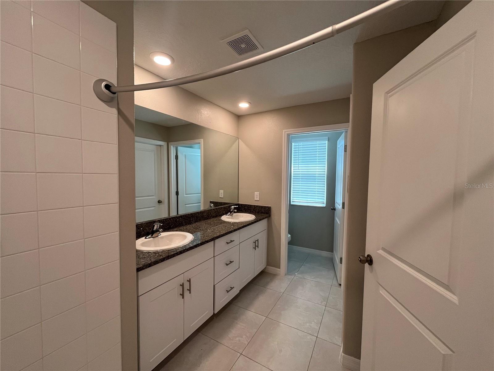 Image 21 of 35 For 241 Argyll Drive