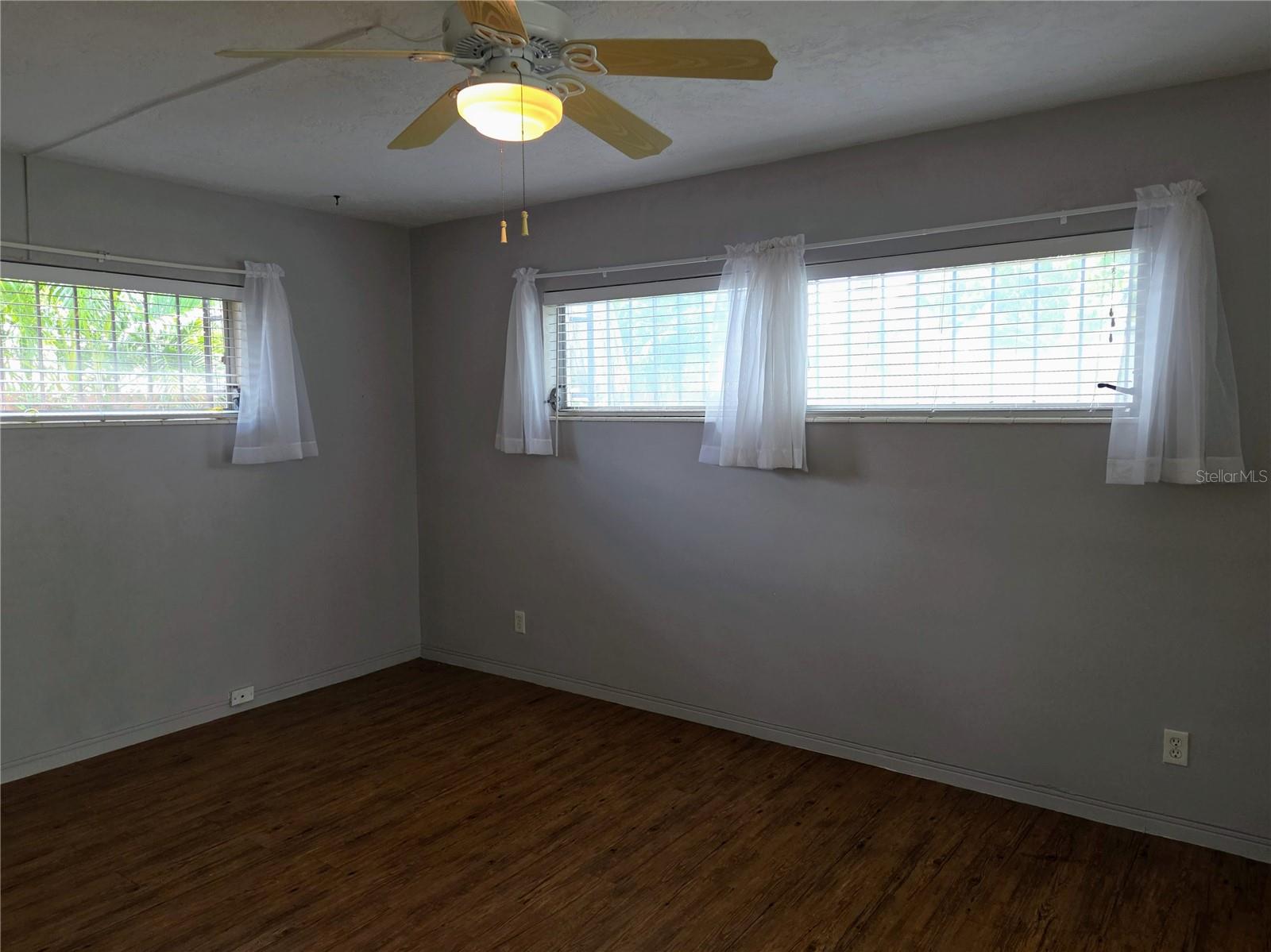 Image 26 of 39 For 5141 38th Street S