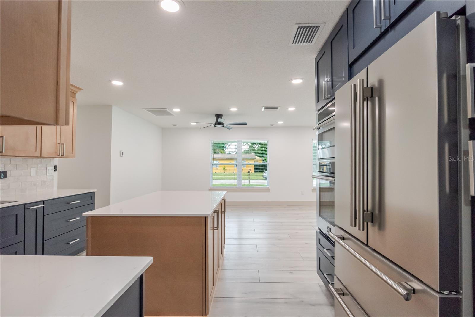 Image 11 of 41 For 4712 Bay Avenue