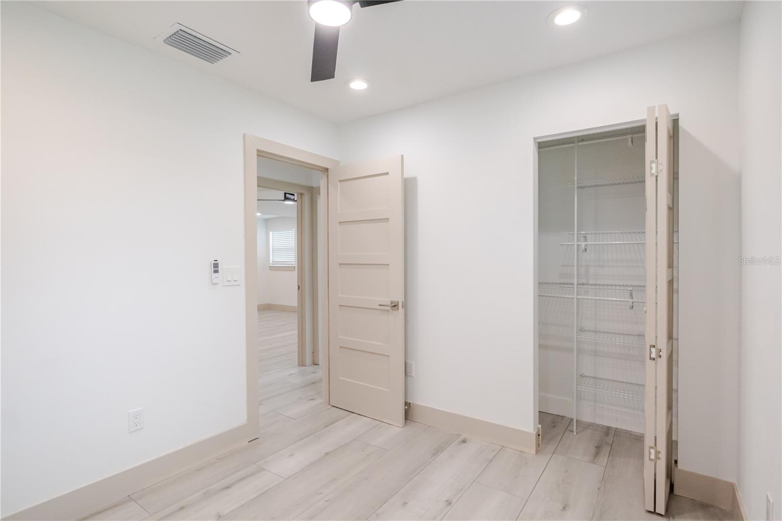 Image 21 of 41 For 4712 Bay Avenue