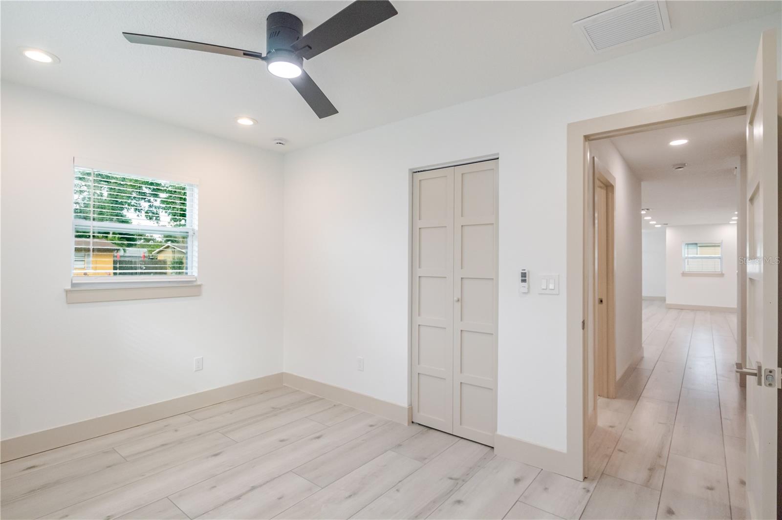 Image 23 of 41 For 4712 Bay Avenue