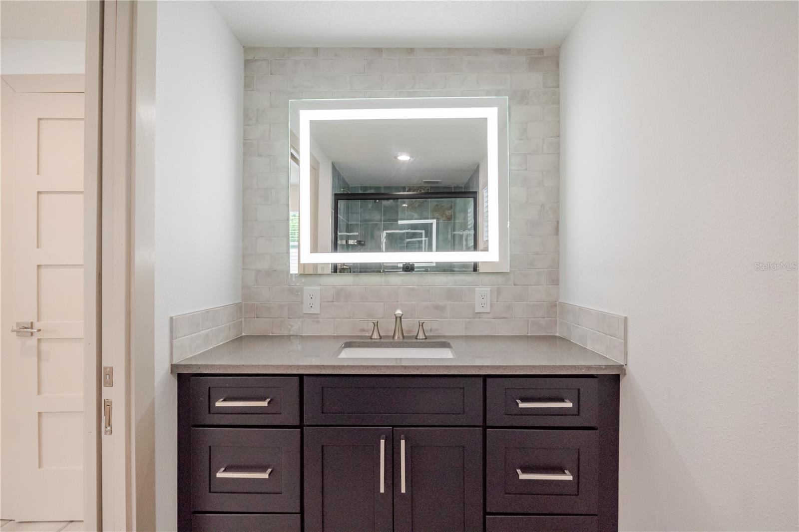 Image 31 of 41 For 4712 Bay Avenue