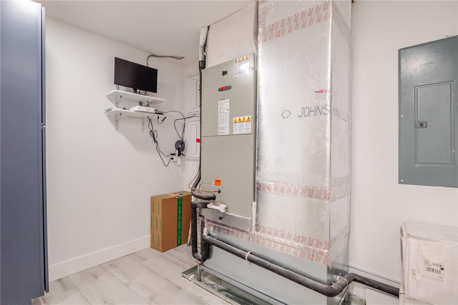 Image 37 of 41 For 4712 Bay Avenue