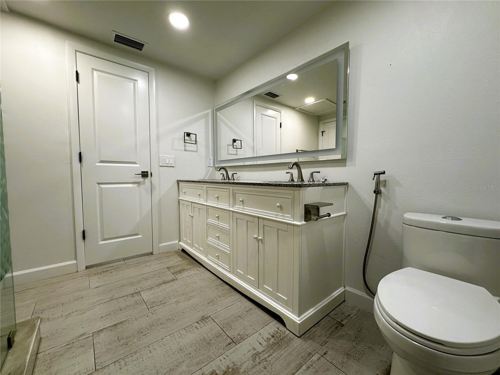 Image 19 of 30 For 6507 Elliot Drive