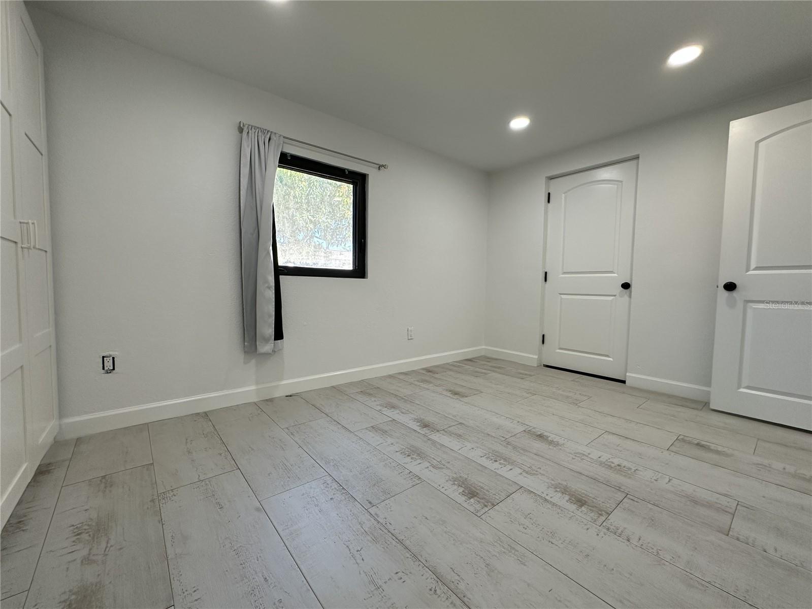 Image 24 of 30 For 6507 Elliot Drive