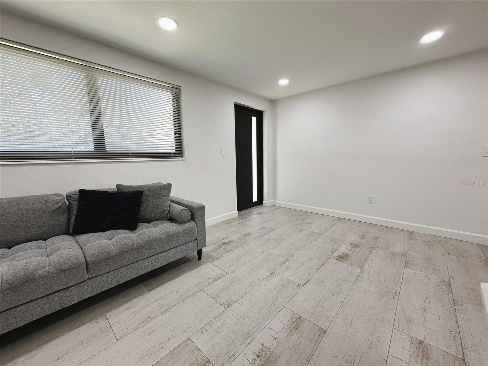 Image 9 of 30 For 6507 Elliot Drive