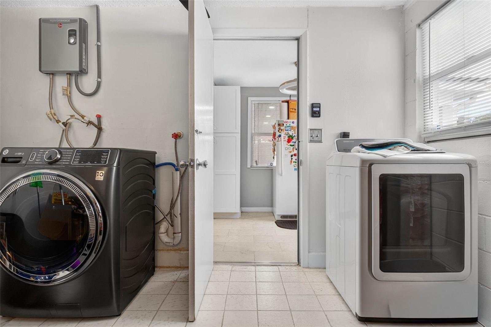 Image 36 of 69 For 8502 Willow Forest Court