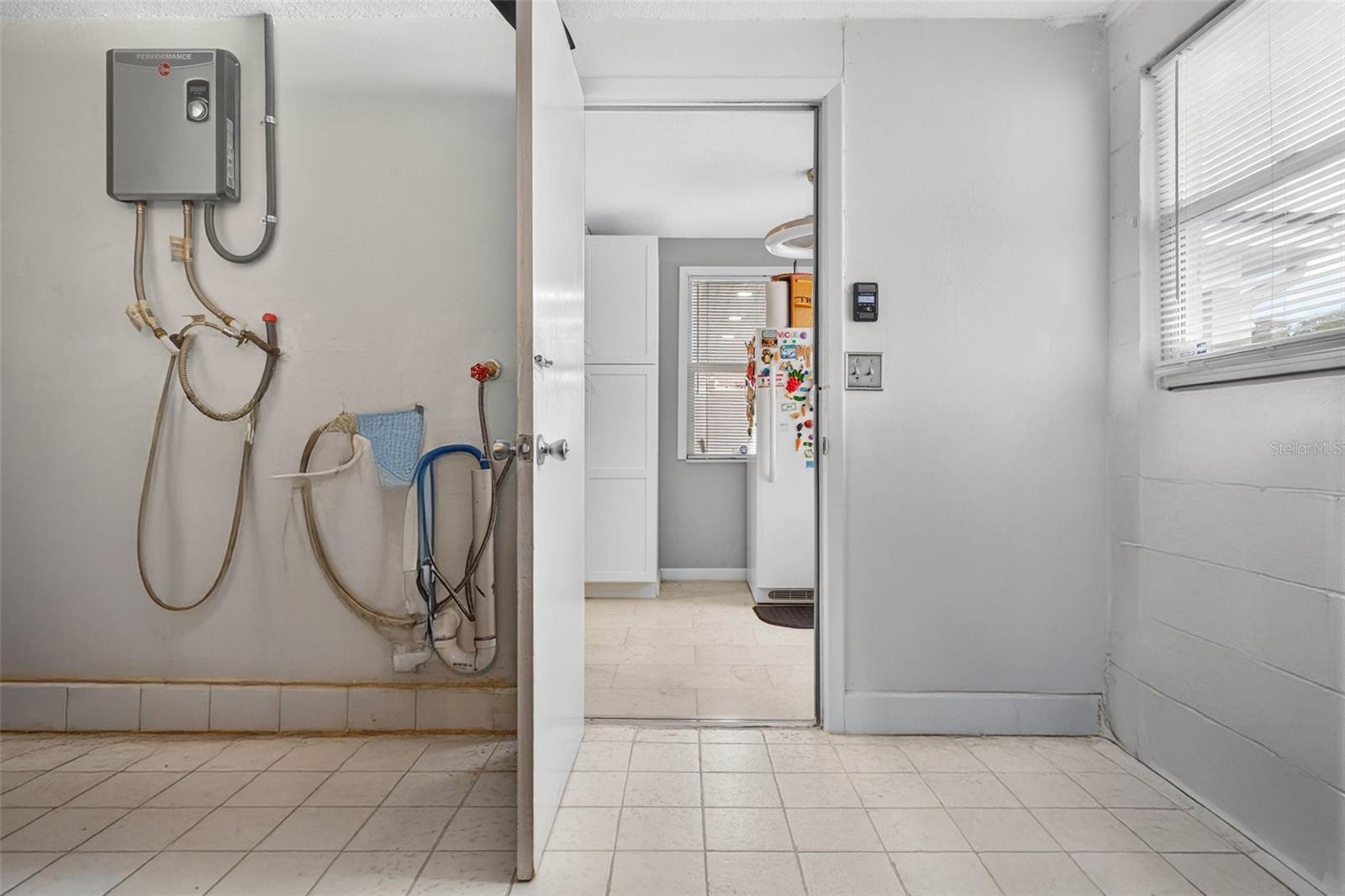 Image 37 of 69 For 8502 Willow Forest Court