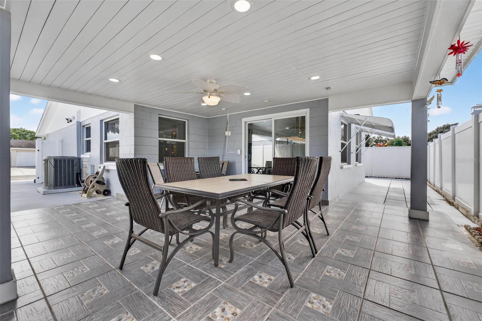 Image 38 of 69 For 8502 Willow Forest Court