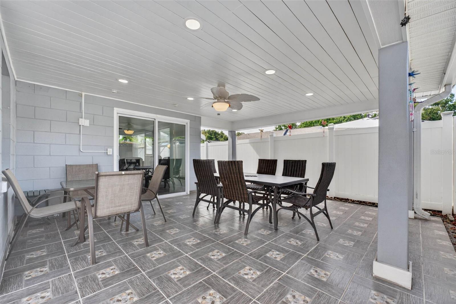 Image 39 of 69 For 8502 Willow Forest Court