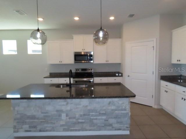 Image 14 of 39 For 4024 Mossy Limb Court