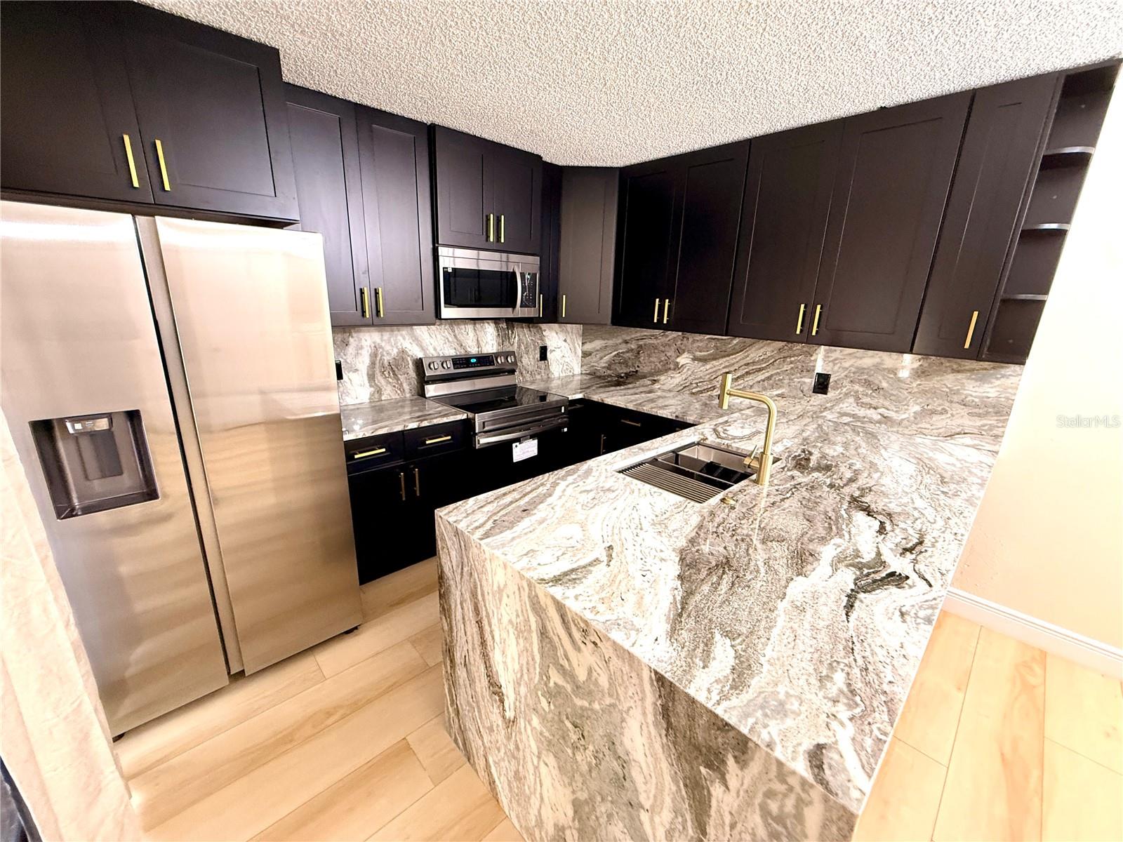 Image 17 of 58 For 2706 5th Court 66a