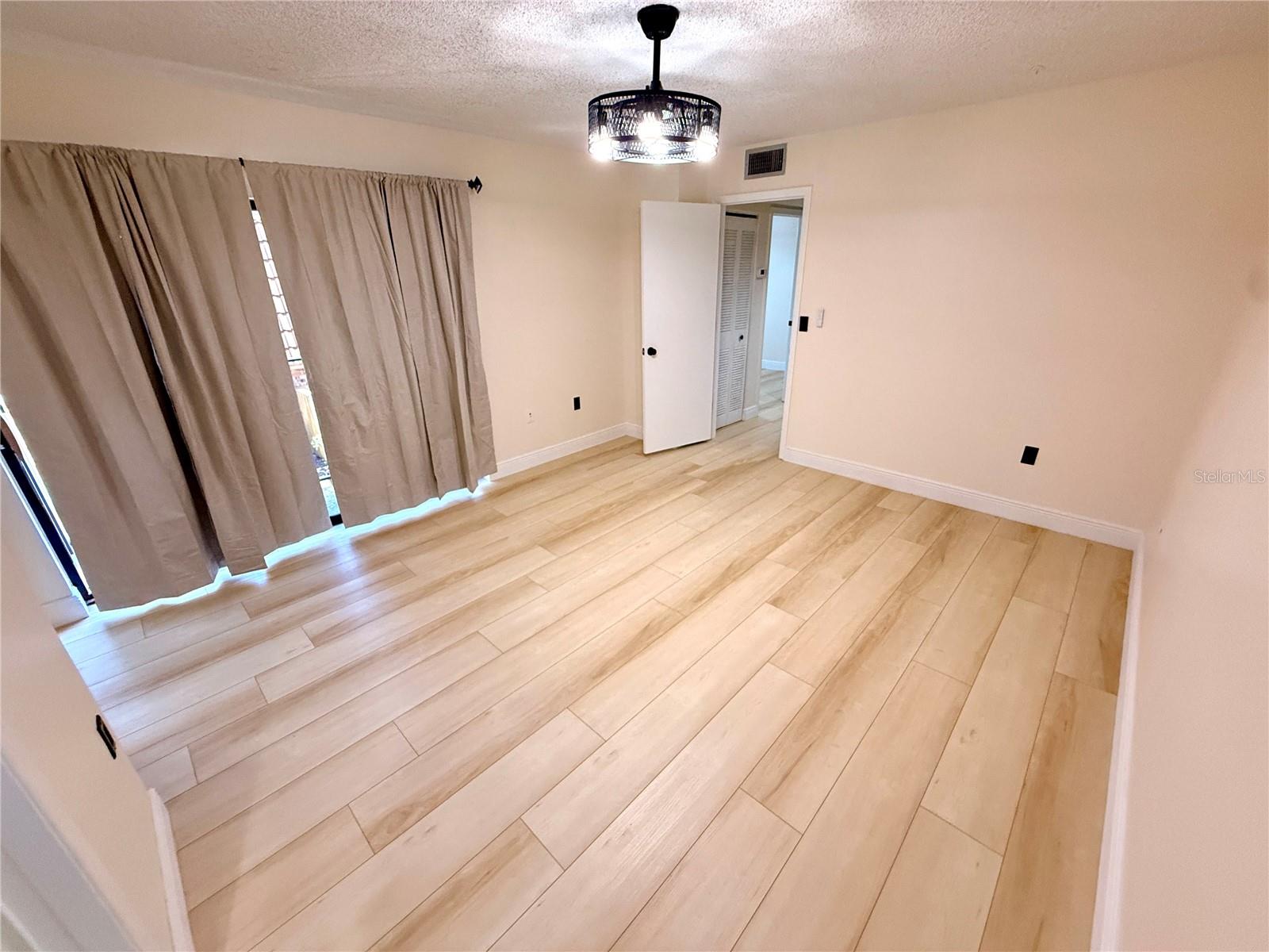 Image 45 of 58 For 2706 5th Court 66a