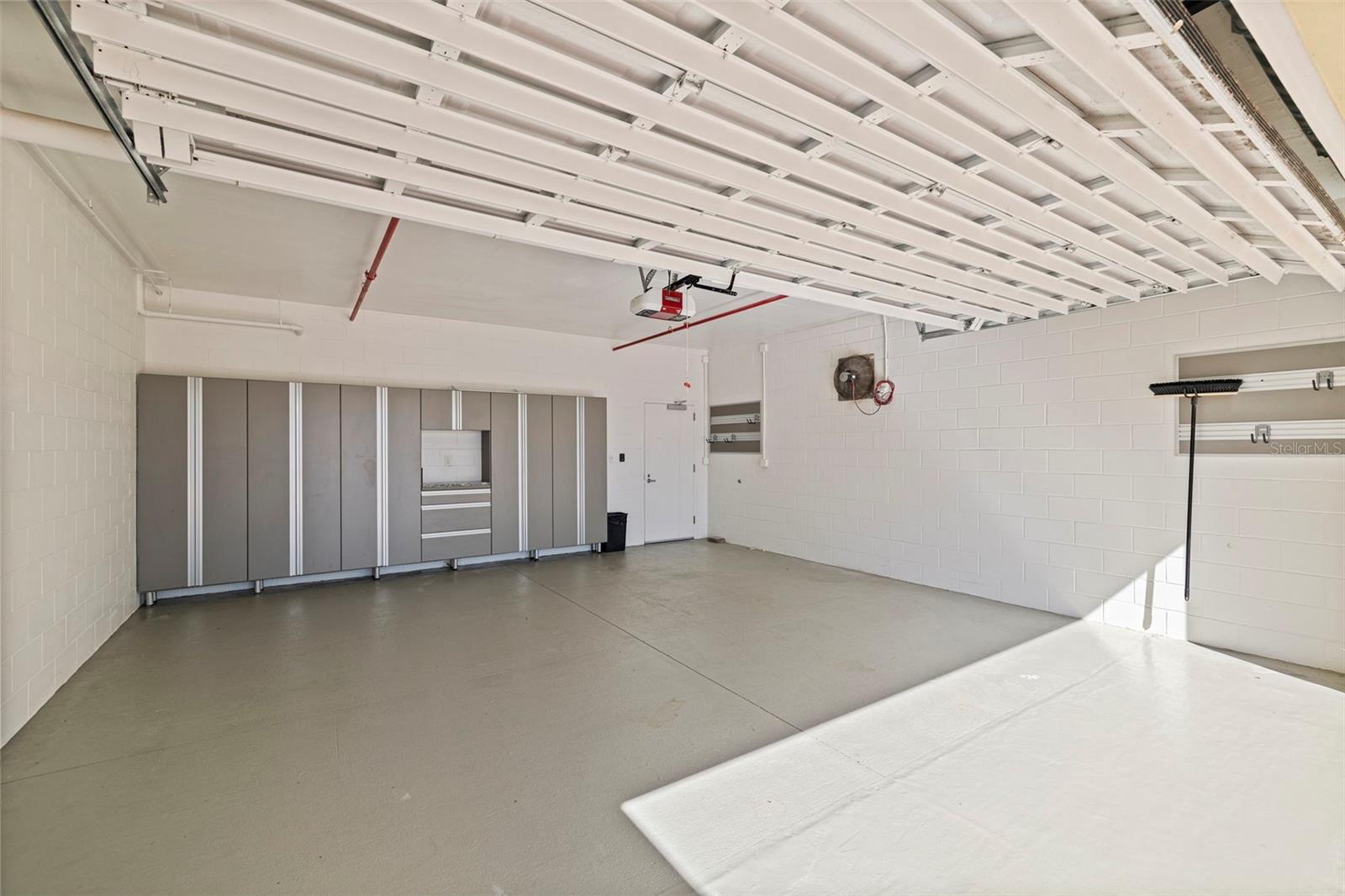 Image 27 of 37 For 650 Collany Road 503