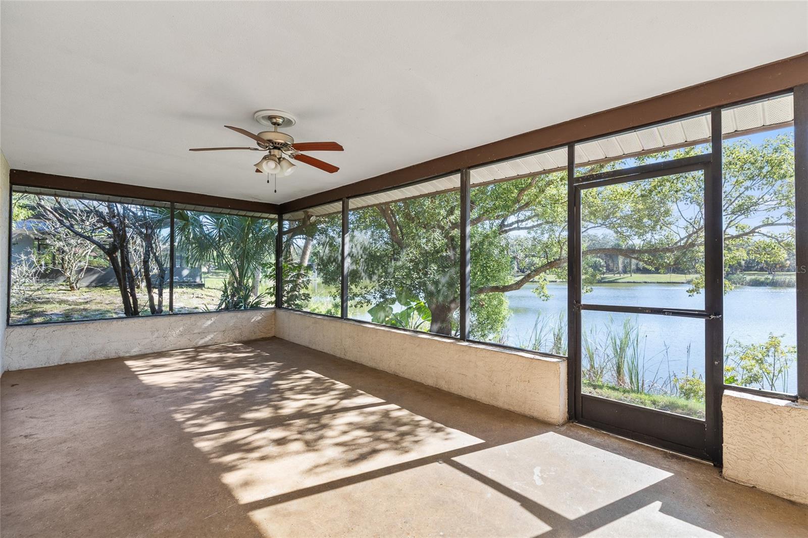 Image 33 of 39 For 7415 Lake Forest Circle