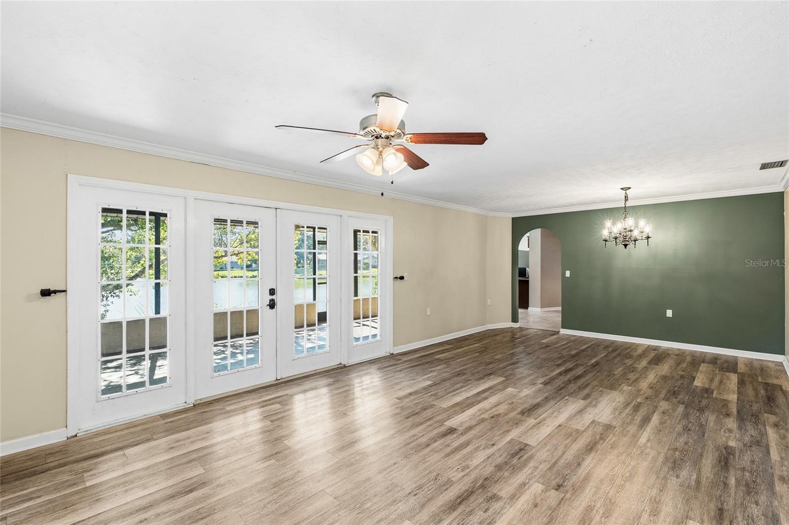 Image 7 of 39 For 7415 Lake Forest Circle