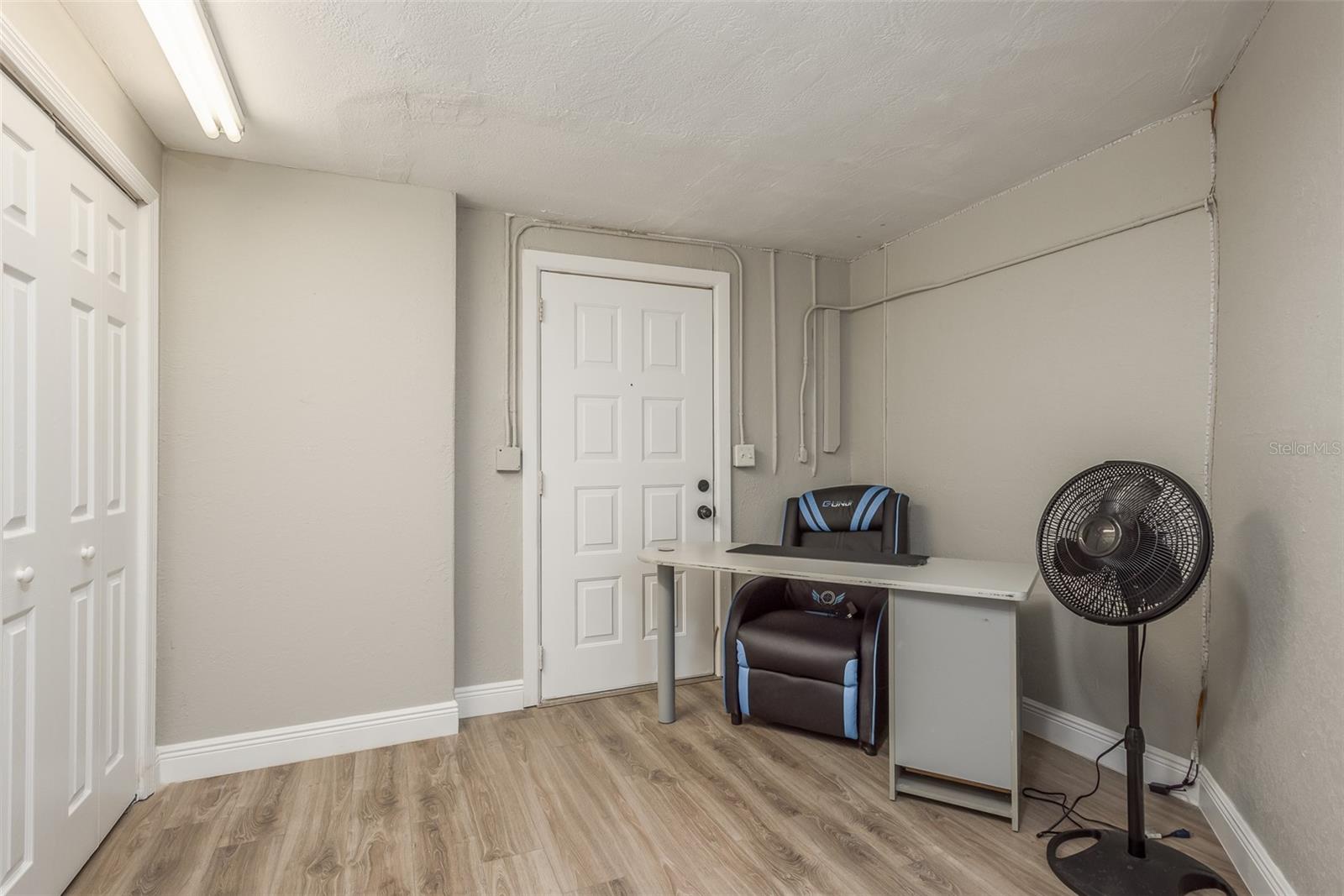 Image 19 of 33 For 8906 Catalina Drive