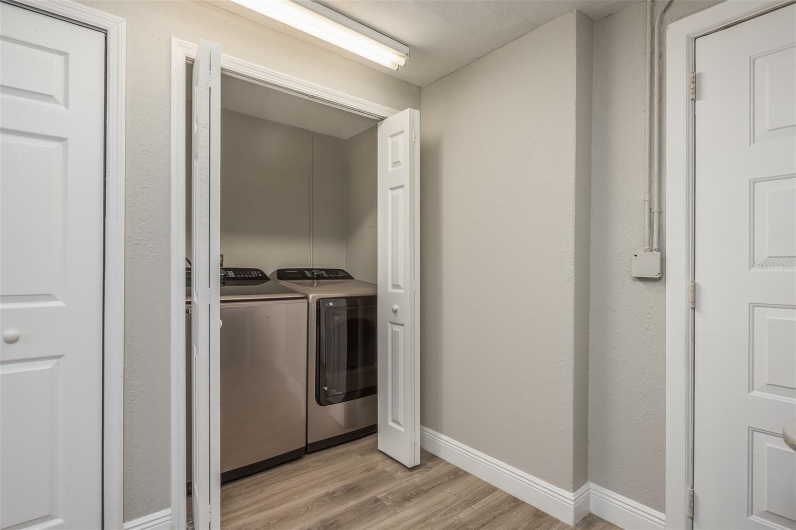 Image 21 of 33 For 8906 Catalina Drive