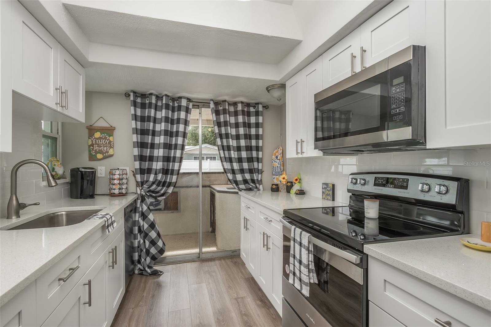 Image 9 of 33 For 8906 Catalina Drive