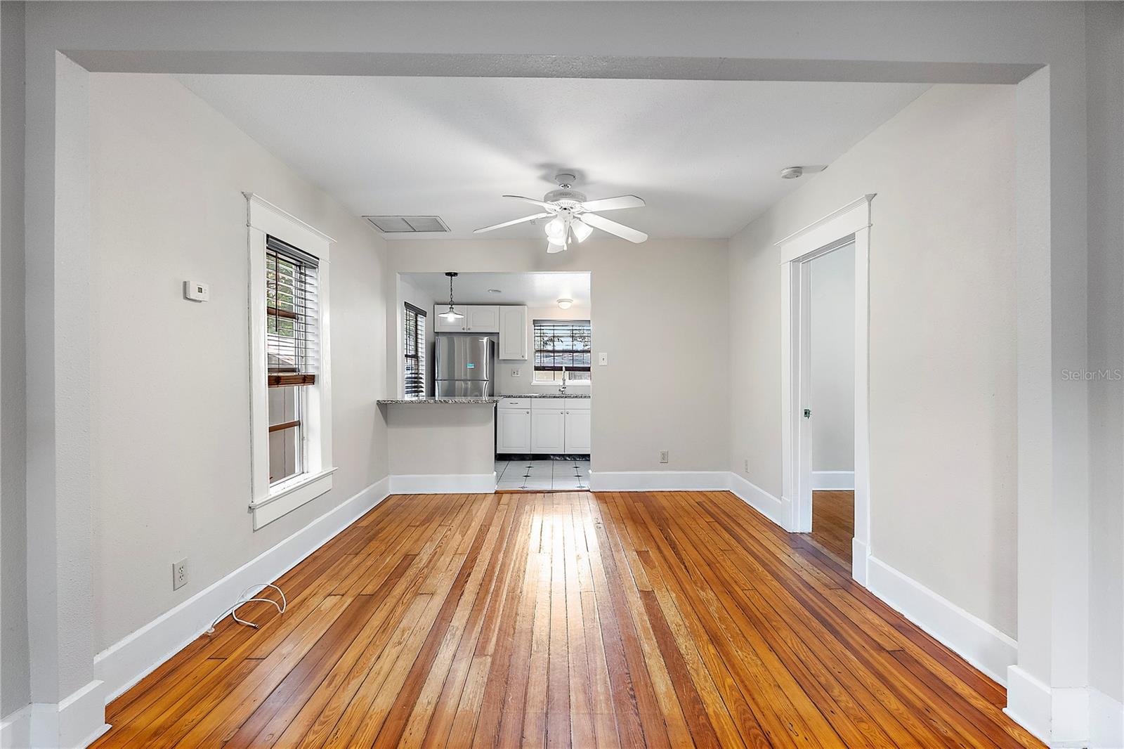 Image 13 of 31 For 130 17th Avenue N