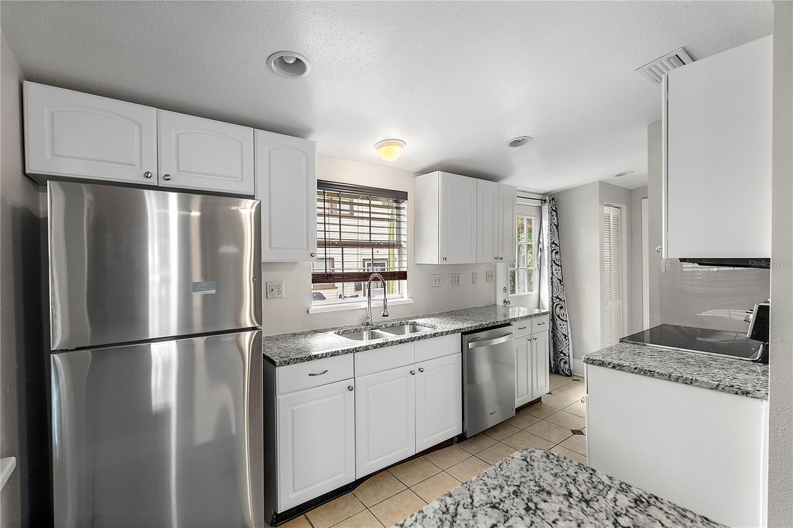 Image 17 of 31 For 130 17th Avenue N