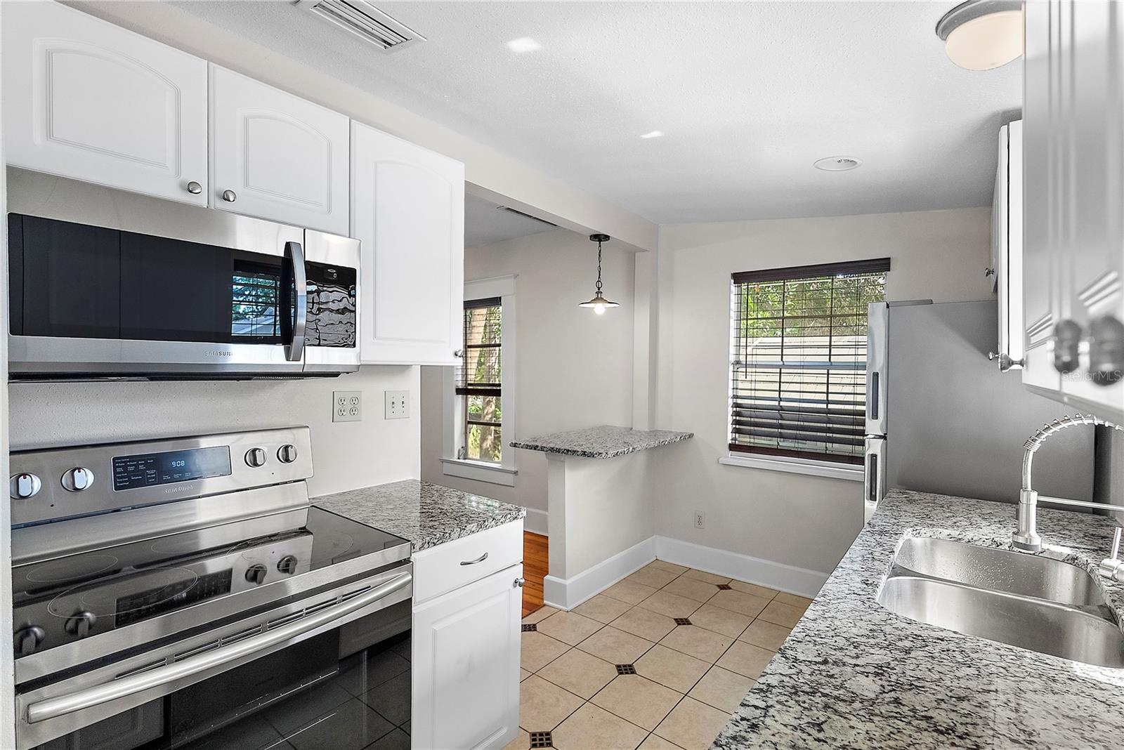 Image 18 of 31 For 130 17th Avenue N