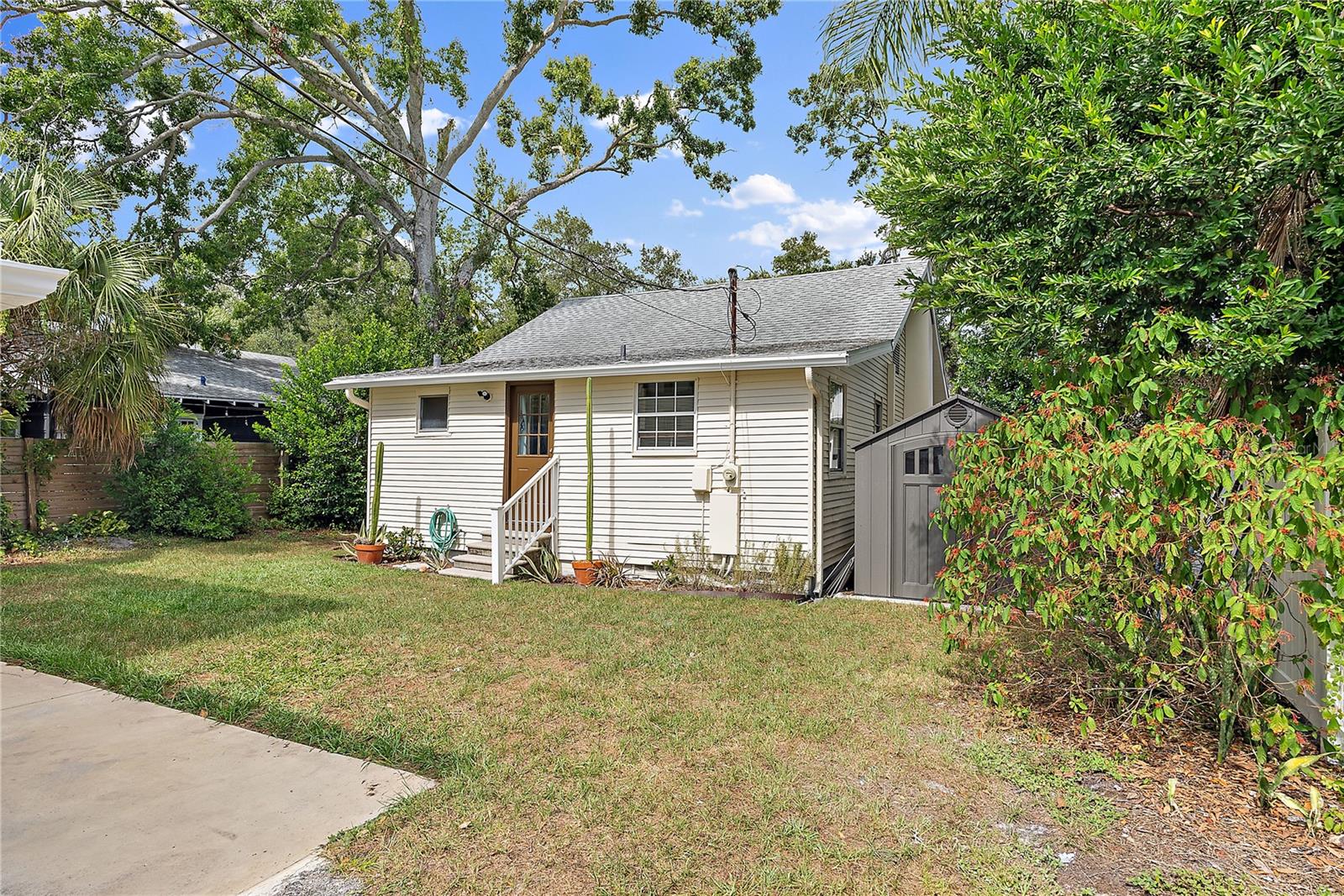 Image 25 of 31 For 130 17th Avenue N