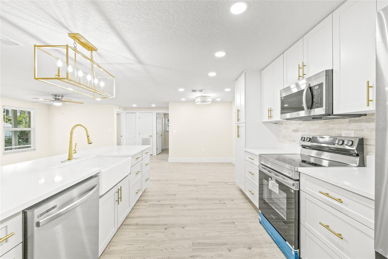 Image 17 of 47 For 70 Horton Circle