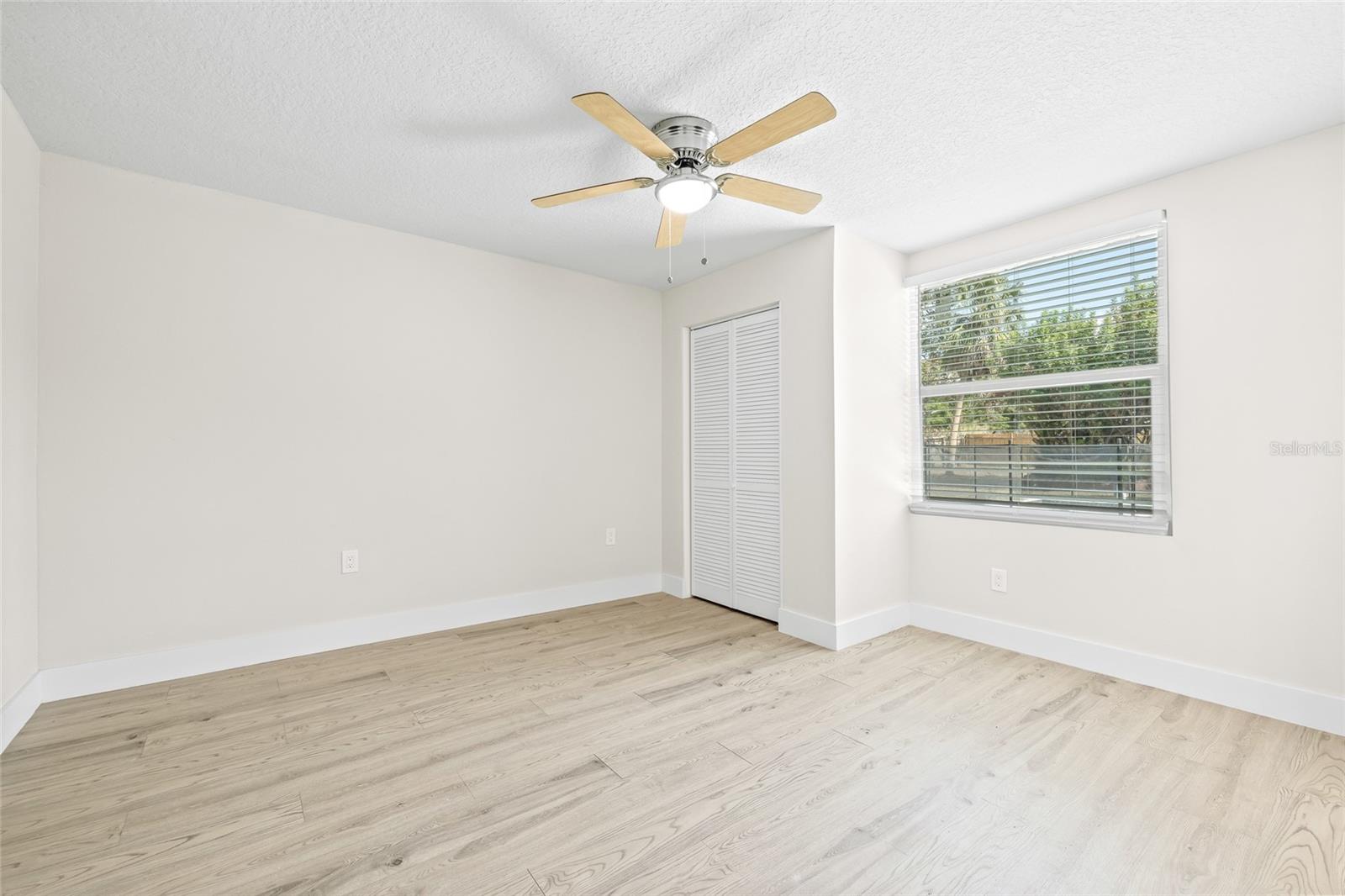 Image 25 of 47 For 70 Horton Circle