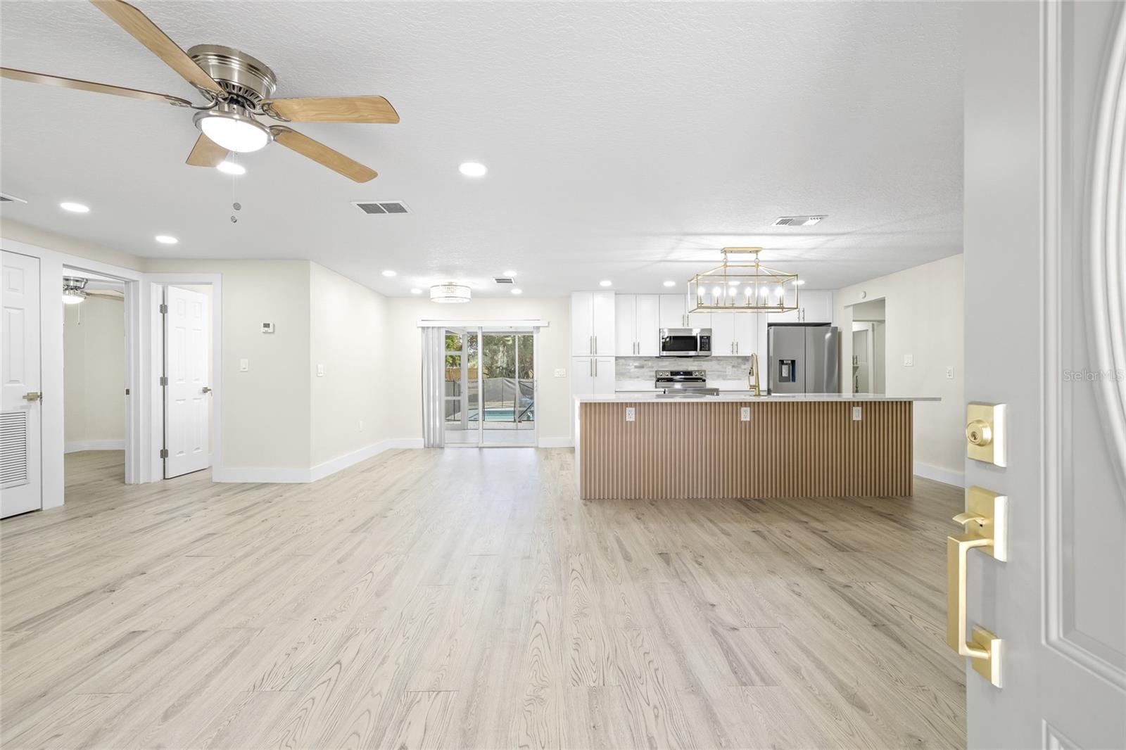 Image 3 of 47 For 70 Horton Circle