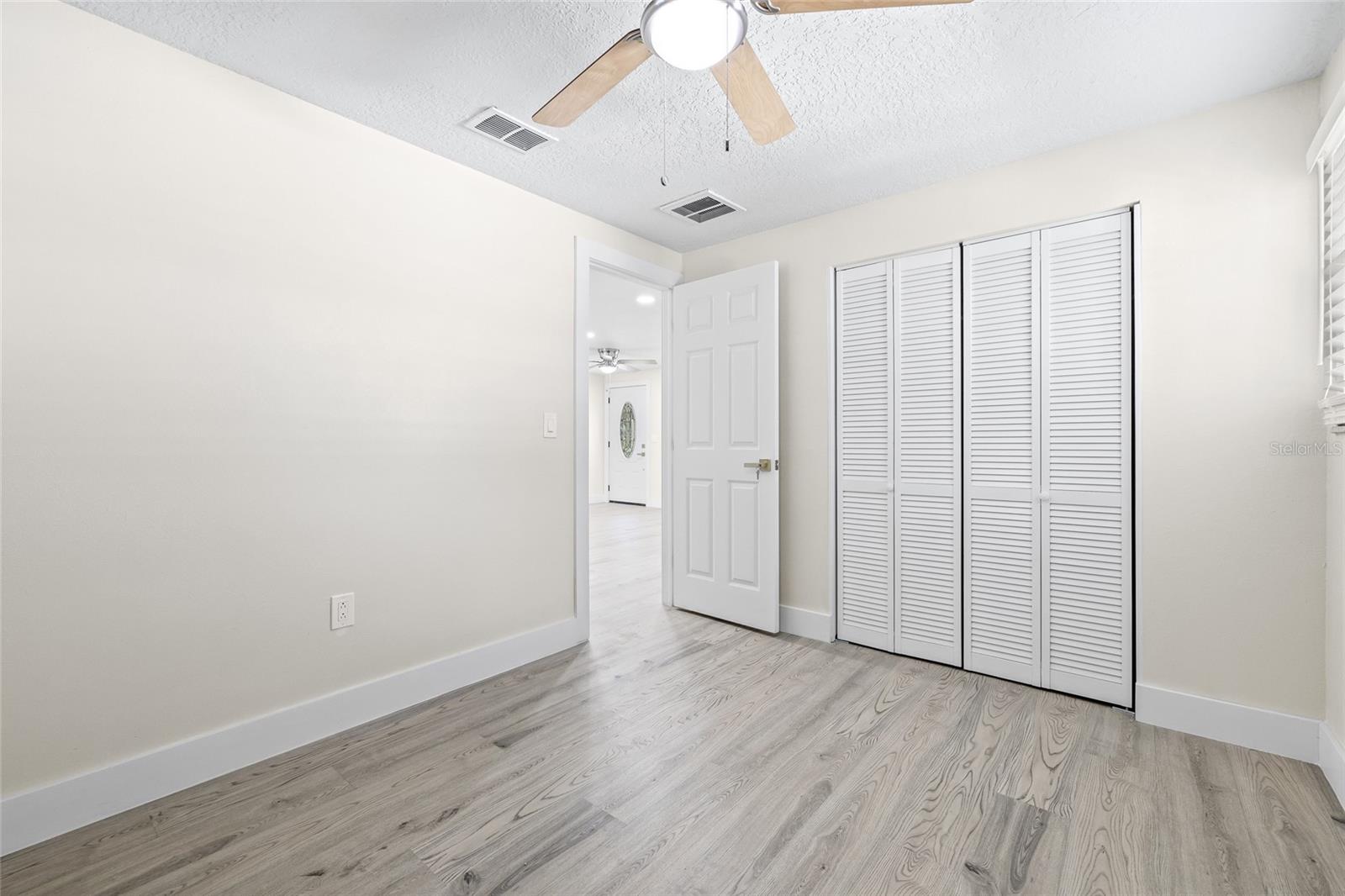 Image 33 of 47 For 70 Horton Circle