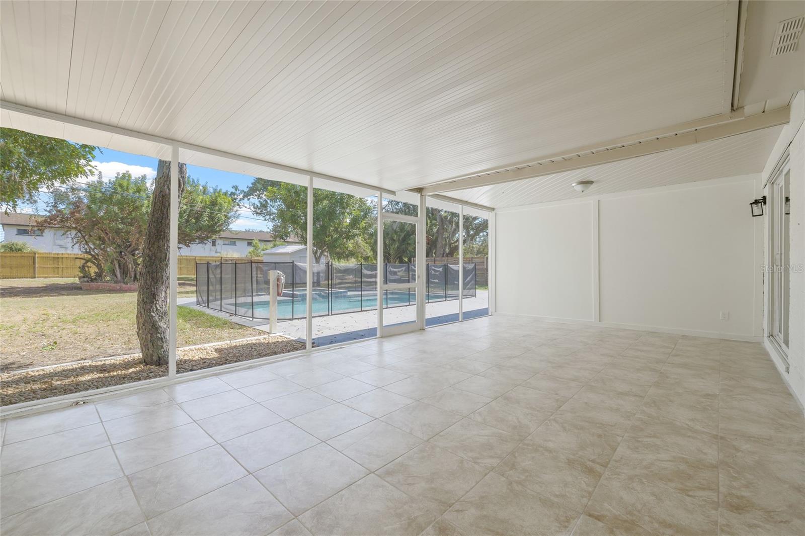 Image 34 of 47 For 70 Horton Circle