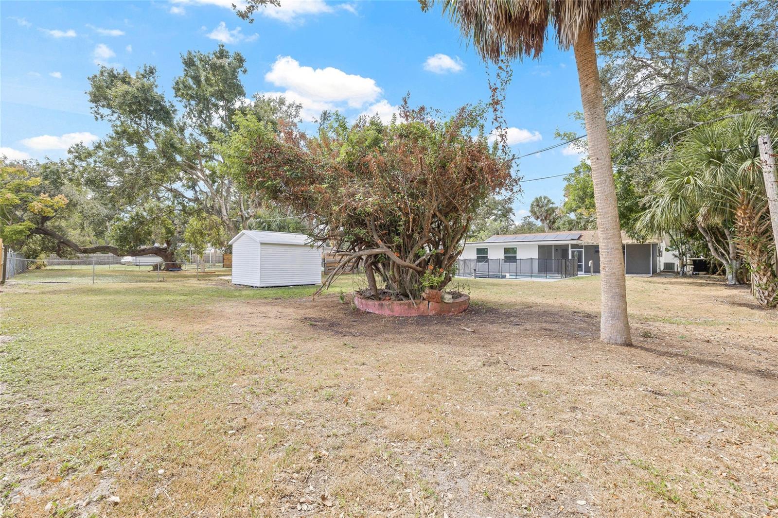 Image 37 of 47 For 70 Horton Circle