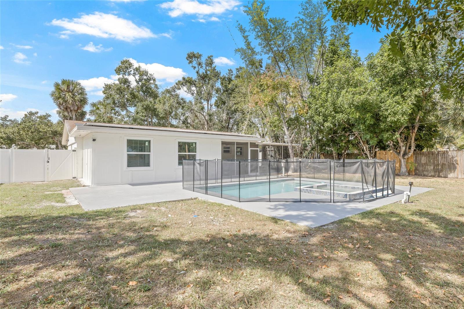 Image 40 of 47 For 70 Horton Circle