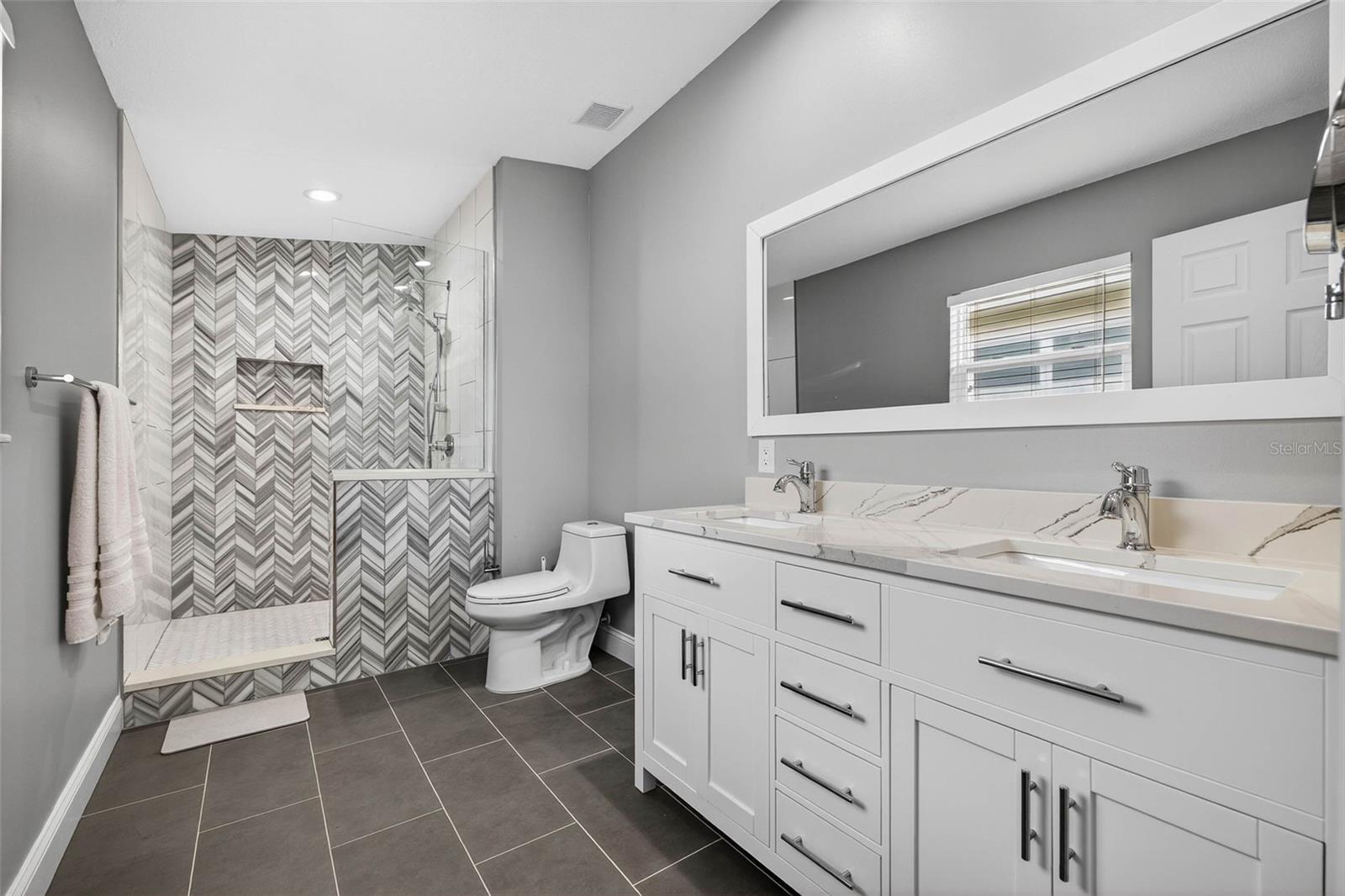 Image 19 of 34 For 3104 15th Street N