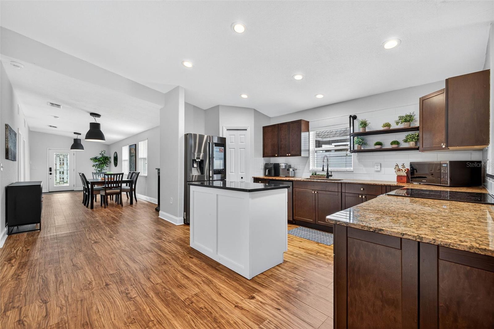 Image 7 of 34 For 3104 15th Street N