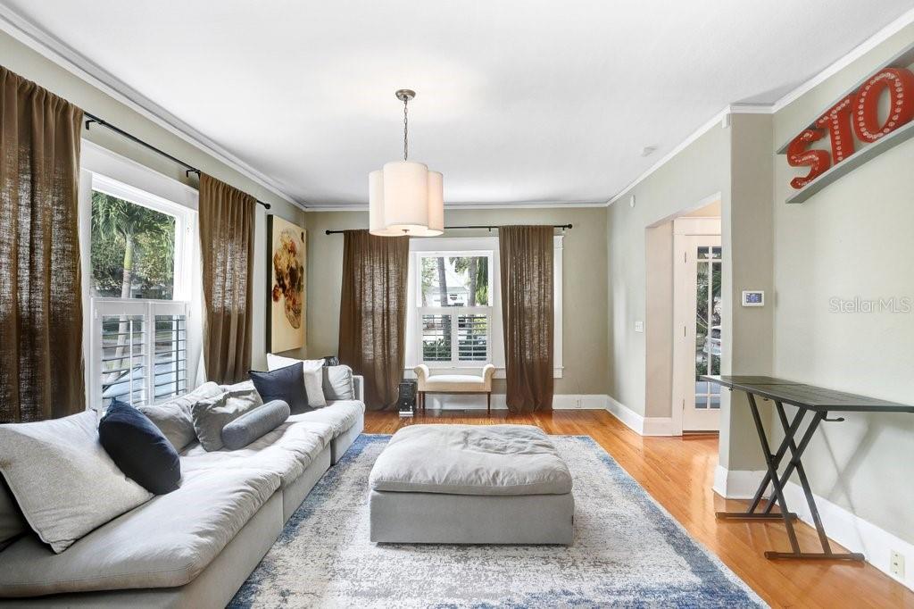 Image 13 of 36 For 1706 Hills Avenue