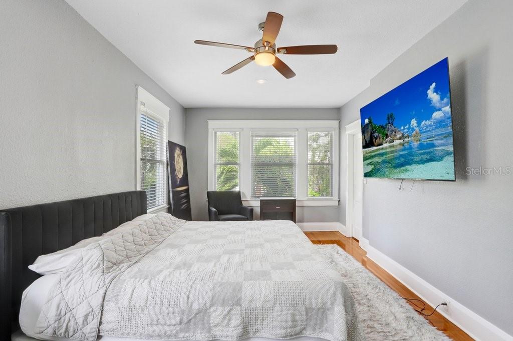 Image 19 of 36 For 1706 Hills Avenue