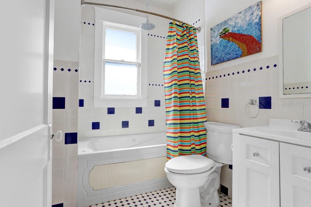 Image 26 of 36 For 1706 Hills Avenue