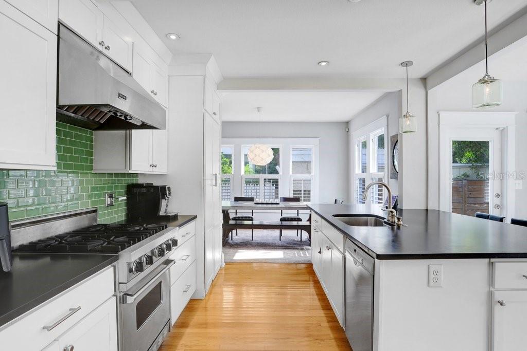 Image 5 of 36 For 1706 Hills Avenue