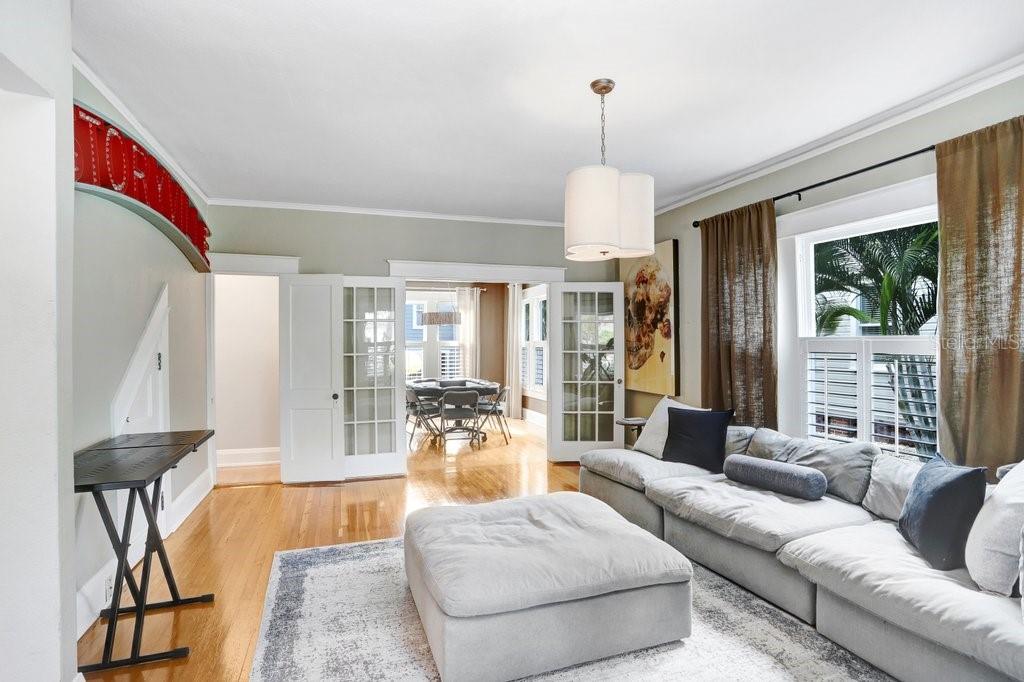 Image 7 of 36 For 1706 Hills Avenue