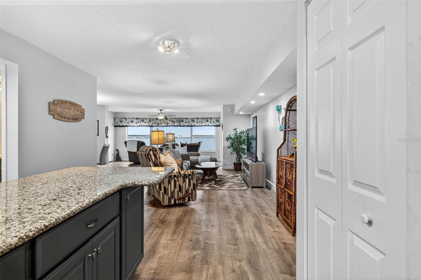 Image 10 of 44 For 6020 Shore Boulevard S 602