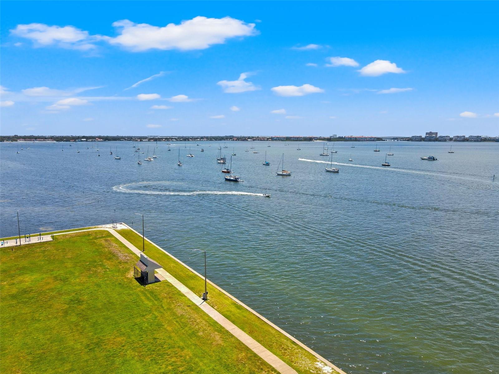 Image 31 of 44 For 6020 Shore Boulevard S 602